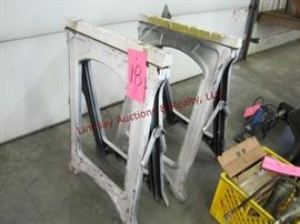 18 SAW HORSES