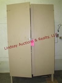 LOT 16 STG CABINET