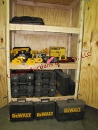 LOT 17 DEWALT