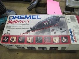 LOT 50 DREMEL
