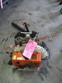 LOT 65 - Stihl BR400 gas pwrd back pack blower WORKS