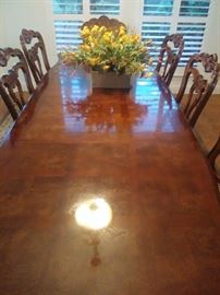 Large family?...Large table ready to find a new home!Thomasville Brand Furnishings