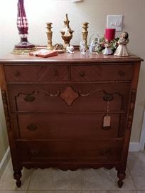 1930-1940's chest of drawers