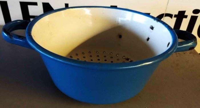 Vintage Blue Enamelware Handled Bowl