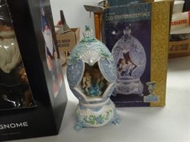 egg shaped musical scalpture