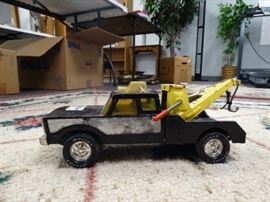 Vintage metal Nylint die cast wrecker