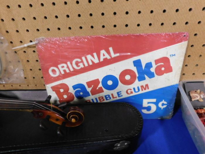 Bazooka gum tin sign