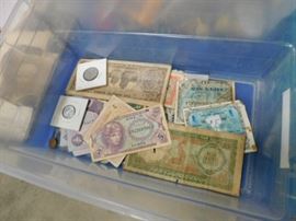 Foreign paper bank notes