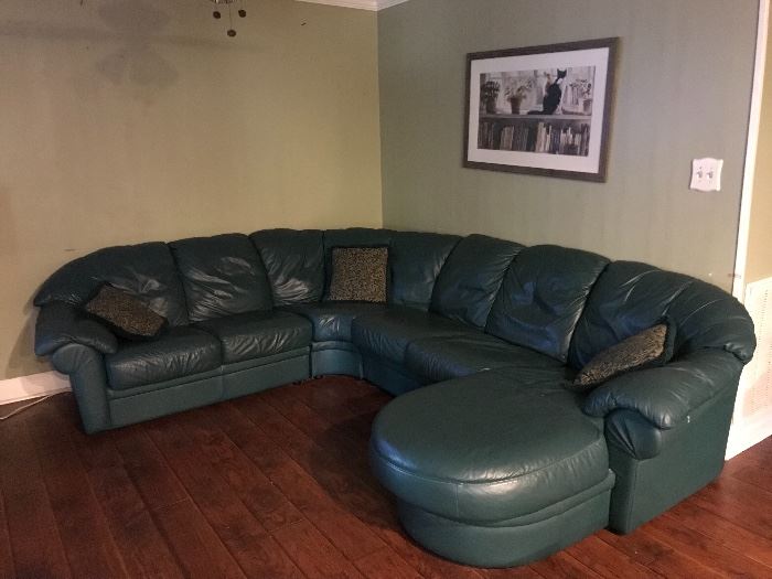 Italian Leather Sectional Sofa! Great Condition 