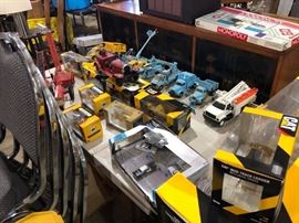 Tons of Cat toys. Most are out of the box, but we do have many, if not all boxes in warehouse.