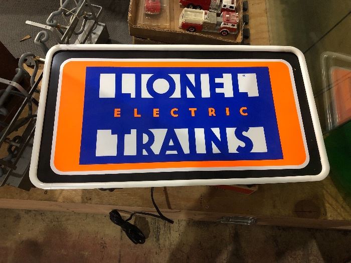 Lionel trains light with box