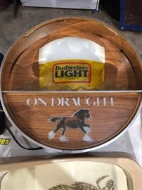 bud light round horse light