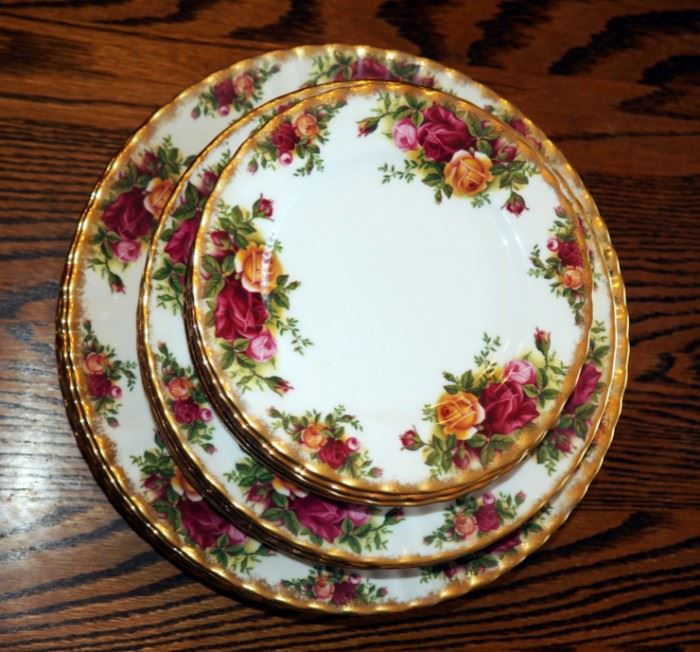 Royal Albert English Bone China, Old Country Roses Pattern, Place Setting For 8, Including Saucer, Salad And Dinner Plates Total 24 Pieces
