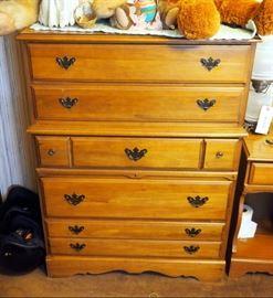 Early American Solid Wood 5 Drawer Chest Of Drawers QTY 2 46" x 34" x 16
