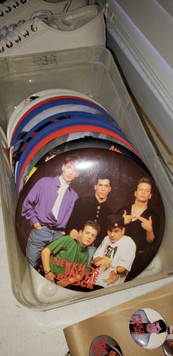 NEW KIDS IN THE BLOCK LARGE PINS