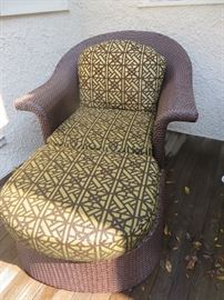 BROWN WICKER CHAIR WITH OTTOMAN
DONORD INTERNATIONAL
