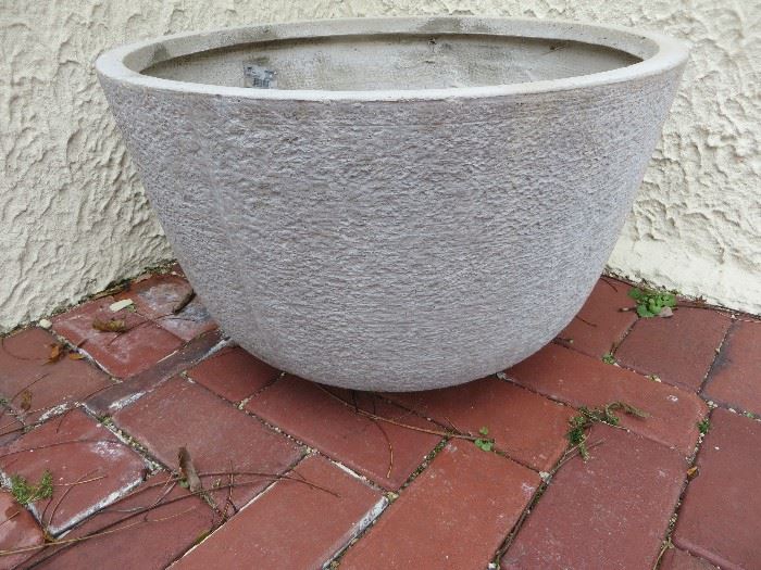 LARGE ROUND OUTDOOR POT (only one in photo, but there are 3!)
