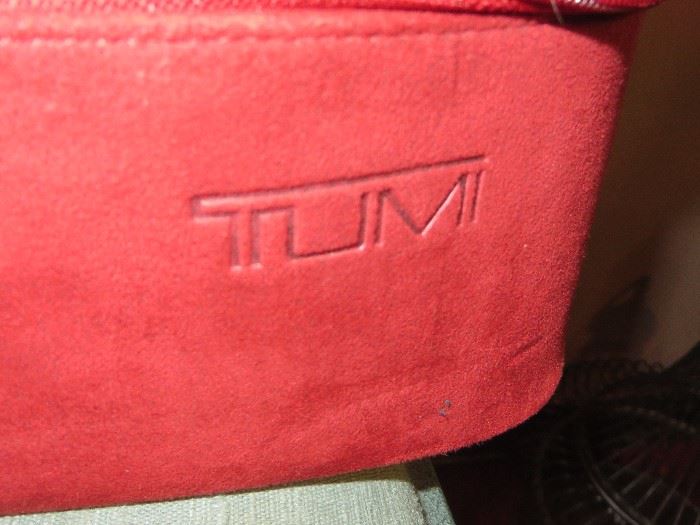 TUMI RED SHOULDER / BAG CARRY ON
