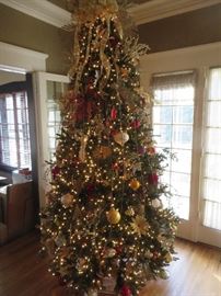 9 FT PRE-LITE HOLIDAY TREE - NOTE:  IF YOU PURCHASE - ASKING THAT YOU ONLY PICK-UP AFTER HOLIDAYS - YOU CAN USE IT NEXT YEAR.