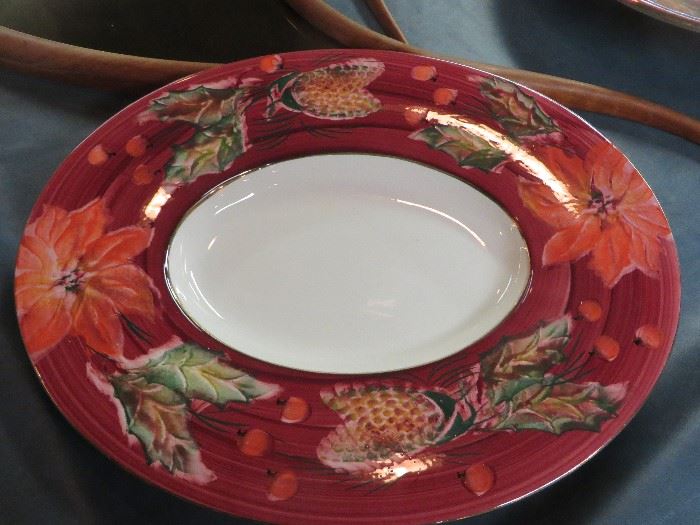 OBLONG POINSETTIA PLATTER
DISEGNO  MADE IN ITALY
