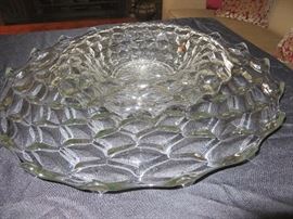 CENTERPIECE BOWL & UNDERPLATE
TIFFIN FRANCISCAN WILLIAMSBURG