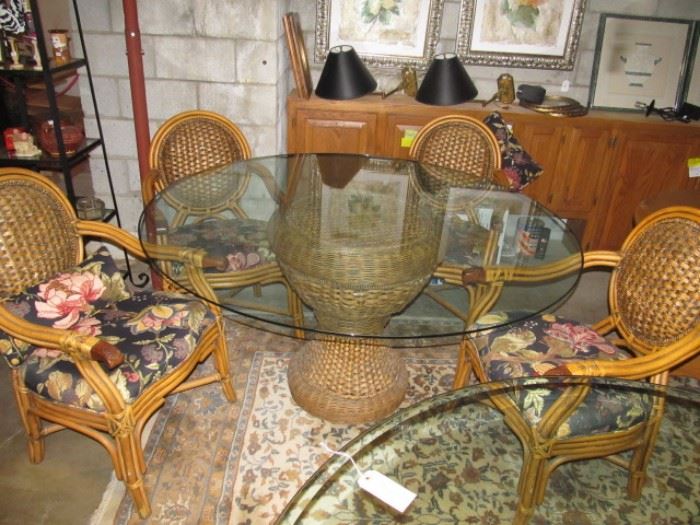 Rattan and glass table with 4 rattan chairs
