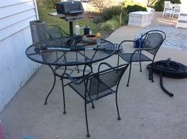 4 pc. Patio set