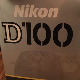  Nikon D100