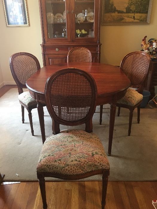 Davis Cabinet Furniture Company Dining room table and chairs