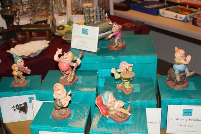 Walt Disney Classic Collection of The Seven Dwarfs. Boxes and authenticity certificates.
