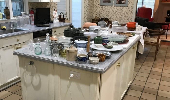 Vintage to Antique Household and Kitchen Items