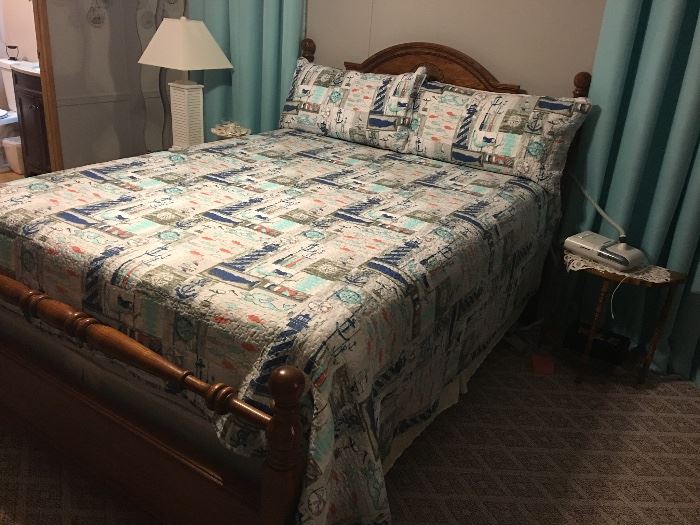 Solid oak Queen bedroom set