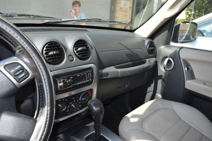 Interior Dashboard View of 2005 Jeep Liberty SUV
