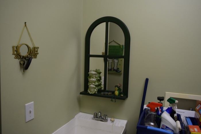 Mirror, Home Decor, Cleaning Supplies
