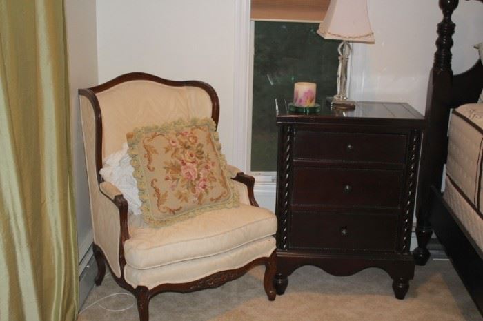 Beregere Chair and Night Stand