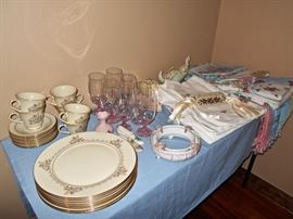 Lenox "Medley" China, Nice Linens