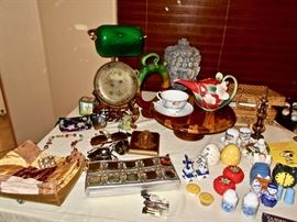 Salt & Pepper, Decor