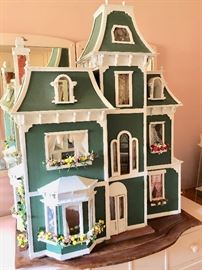 Vintage Dollhouse