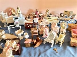 Miniatures Dollhouse Furniture