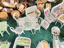 Miniature Dollhouse Furniture