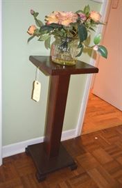 oak fern stand