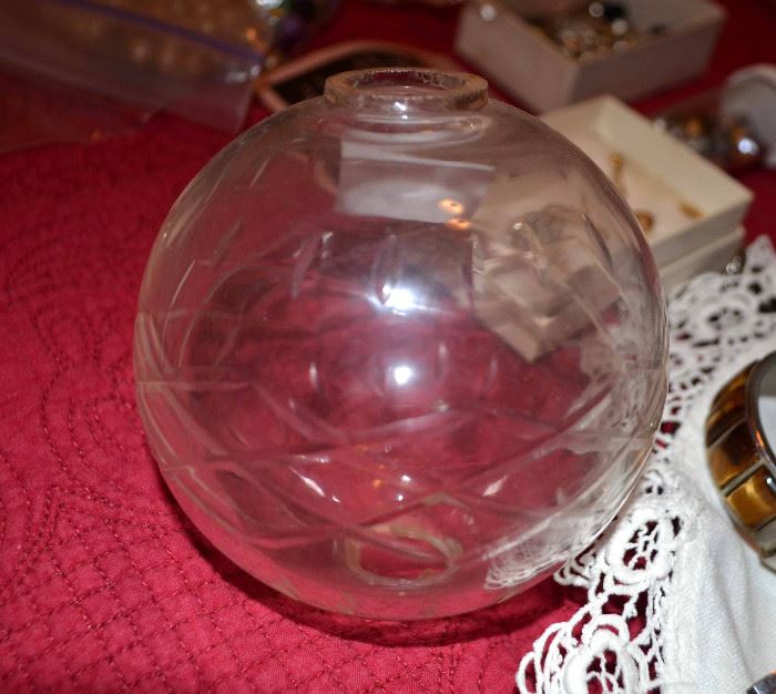 Lightning rod glass ball