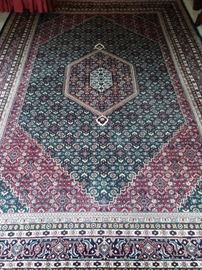 Large 9' 6" x 12' 6" Persian Bidjar design rug, 100% wool face, hand woven.