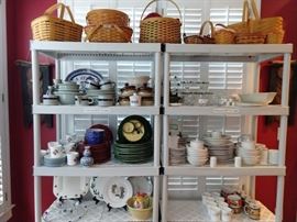Nice kitchen goodies, all topped off by a nice collection of Longaberger baskets. Yes, LONGABERGER - get your motor running, get out on the highway!