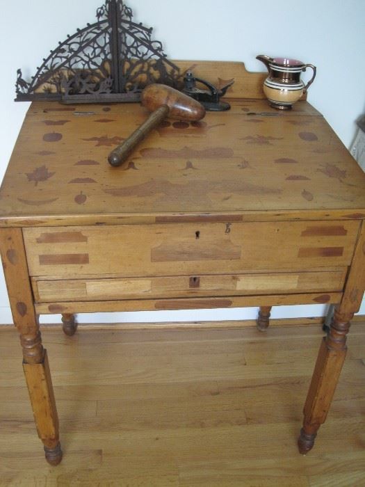 Early NY leg desk with inlaid design