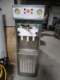 Duke International Dairy Queen Inc 3 flavor floor ...