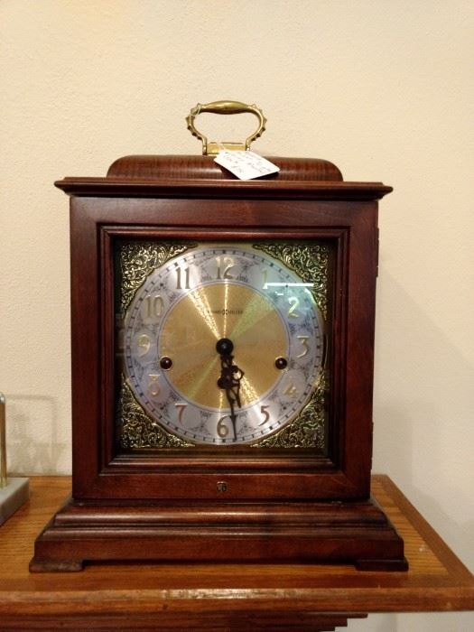 Howard Miller Mantle Clock works beautifully