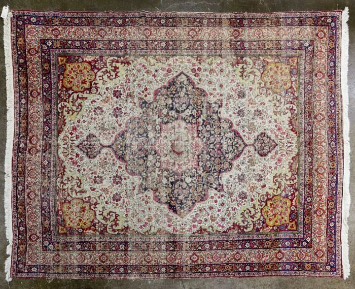 Kashan Style Persian Rug