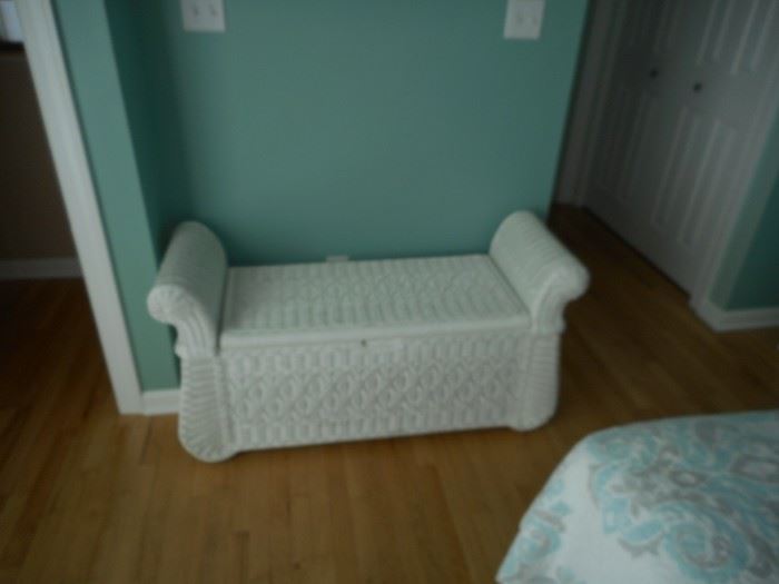 Wicker settee with storage