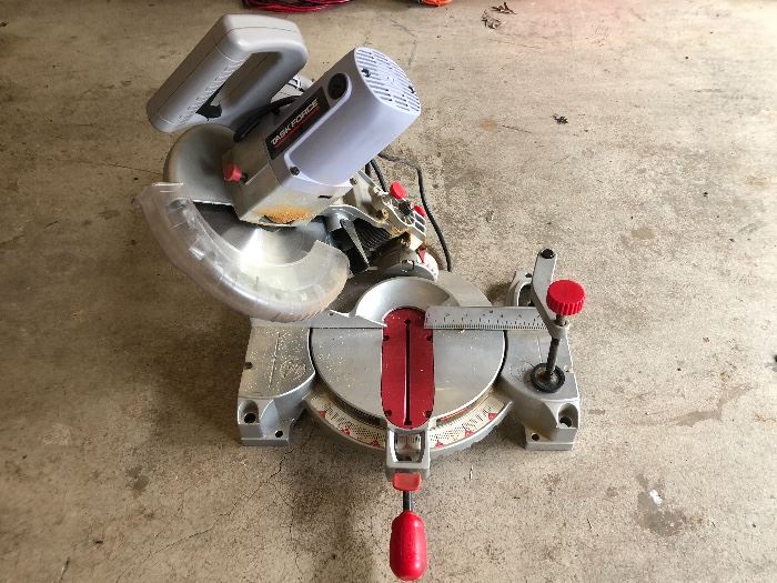 Task Force 10" Compound Miter Circular Saw.   As Is $50